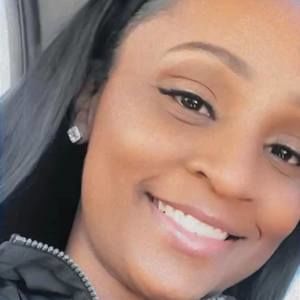 Meet your Posher, Mia